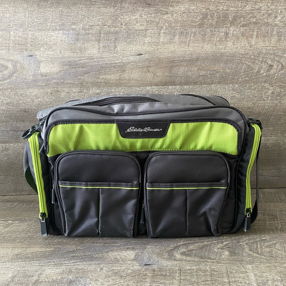 Eddie Bauer Harrington Duffle Diaper Bag Unisex Gray Green Adjustable Strap